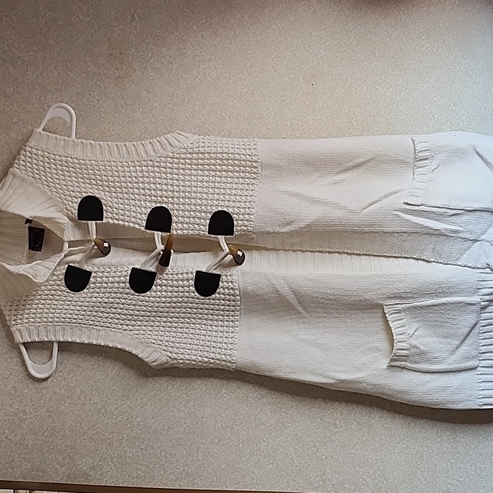 Sweater - Picture 2 of 7